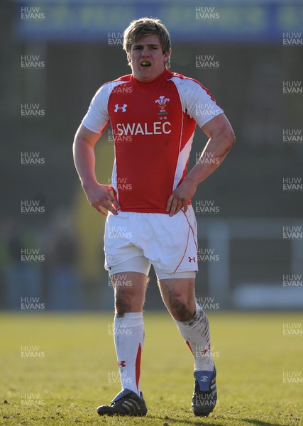 06.03.11 - Wales Under 18 v France Under 18 - Evan Yardley of Wales. 