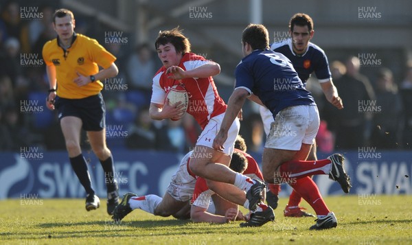 06.03.11 - Wales Under 18 v France Under 18 - Bradley Thyer of Wales. 