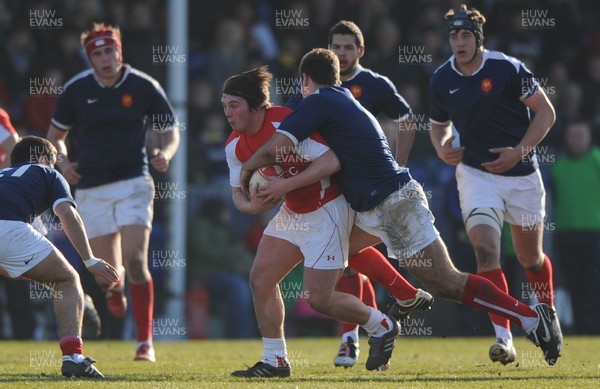 06.03.11 - Wales Under 18 v France Under 18 - Bradley Thyer of Wales. 