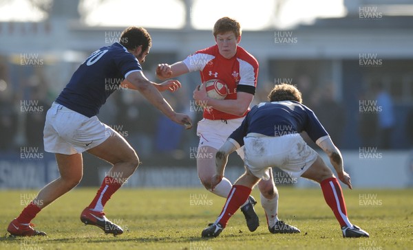 06.03.11 - Wales Under 18 v France Under 18 - Rhys Patchell of Wales. 