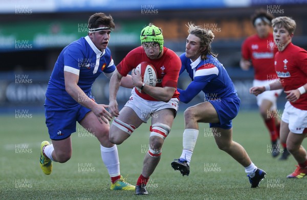 170319 - Wales U18 v France U18, Under 18 International - Harri Deaves of Wales races through the French defence to score try