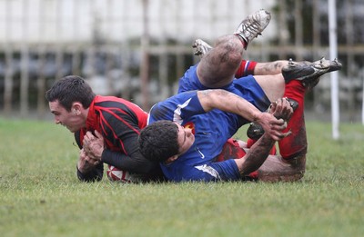 24.02.08 .. Wales U18 XV v France U18 Academy, Ebbw Vale -  Wales' Kristian Phillips beats Lucas Dupont to score try 