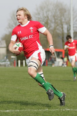 10.04.10 Wales U18 v Italy U18 - Under 18s 5 Nations Festival -  Wales' Luke Hamilton races over to score a try.  