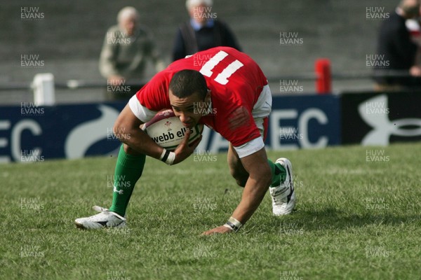 10.04.10 Wales U18 v Italy U18 - Under 18s 5 Nations Festival -  Wales' Eli Walker dives on to score his forth try. 