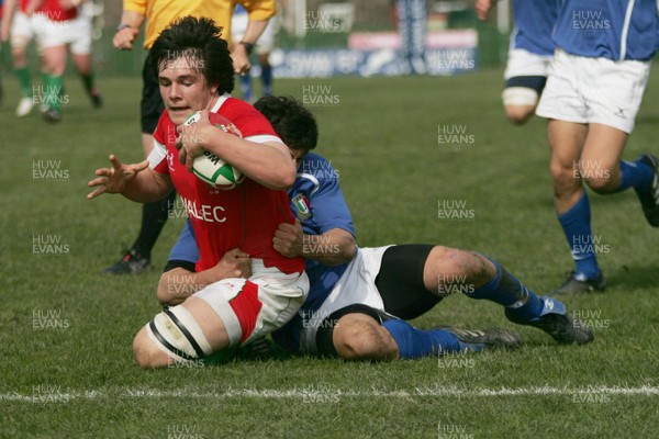 10.04.10 Wales U18 v Italy U18 - Under 18s 5 Nations Festival -  Wales' Ellis Jenkins powers over to score a try. 
