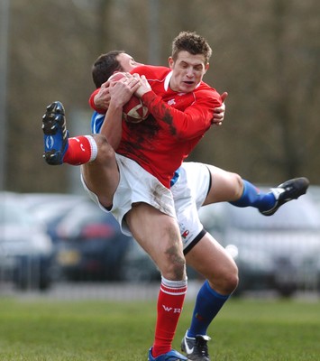 11.03.07 - Under 18 Six Nations Wales u18 v Italy u18 Wales' Jason Tovey takes a high ball 