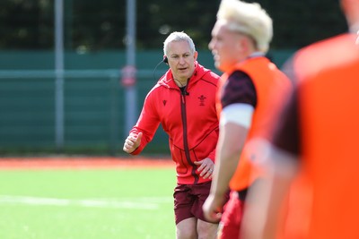 140326 - Wales U18 v Italy U18 - coach of Wales Gareth Wyatt