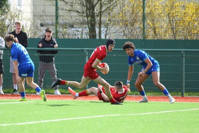 140326 - Wales U18 v Italy U18 - Sam Morgan of Wales crosses to score a try