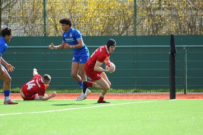 140326 - Wales U18 v Italy U18 - Sam Morgan of Wales crosses to score a try