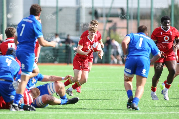 140326 - Wales U18 v Italy U18 - Will Ford of Wales takes an attacking ball