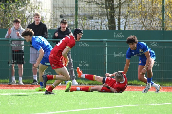 140326 - Wales U18 v Italy U18 - Sam Morgan of Wales crosses to score a try