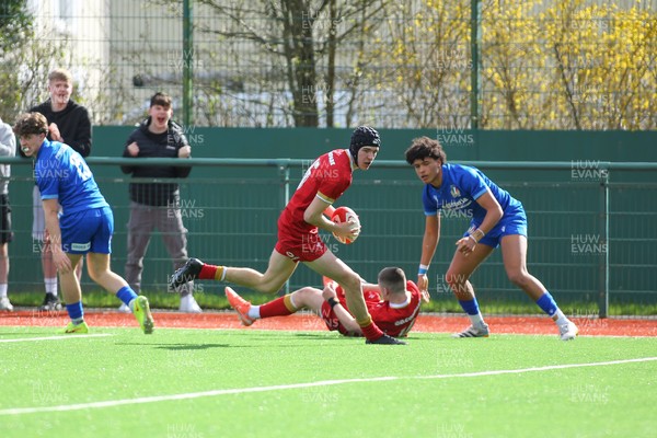 140326 - Wales U18 v Italy U18 - Sam Morgan of Wales crosses to score a try