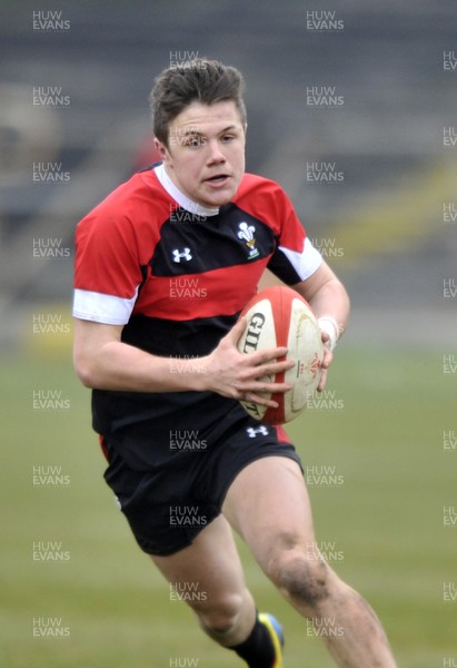 120213 - Wales U18 v Leicester Tigers Academy -    Steffan Evans of Wales