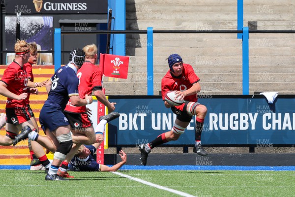 110823 - Wales v Scotland - U18 Festival of Rugby - Wales break to score 