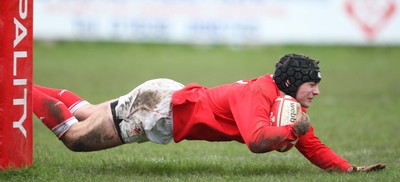 16.03.08 ..  Wales U18 v Scotland U18, Aberavon -  Wales' Adam Hughes dives in to score try 