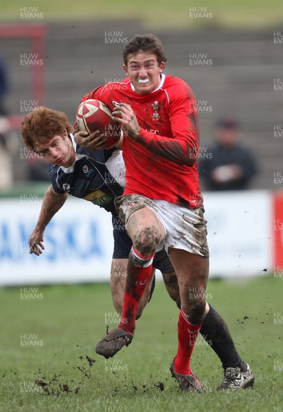 16.03.08 ..  Wales U18 v Scotland U18, Aberavon -  Wales' Matthew Jarvis breaks away from Scotland's Michael Fedo 