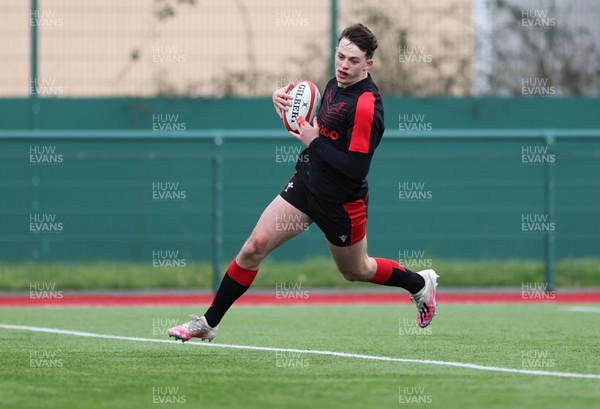 060322 - Wales U18 v Scotland U18, Match 2 - Louis Hennessey of Wales races in to score try