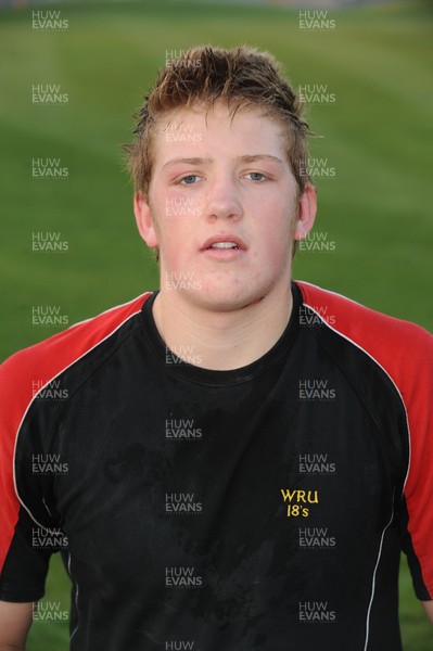 13.02.08 - Wales Under 18s Portraits 2008 - Lloyd Peers 