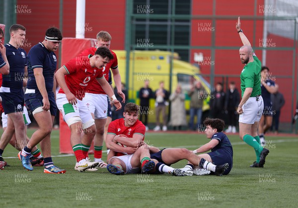 030324 - Wales U18s v Scotland U18s - Friendly - Steffan Emanuel of Wales scores a try