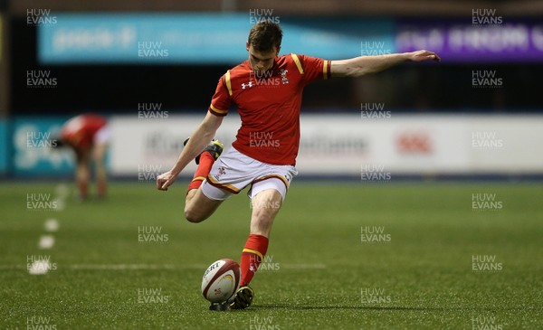 080417 - Wales U18s v Scotland U18s - Under 18 International Series - Cai Evans of Wales kicks a penalty