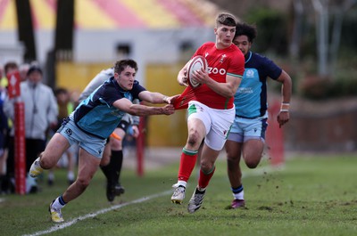 190323 - Wales U18s v Scotland U18s - Friendly - Harry Rees-Weldon of Wales down the wing