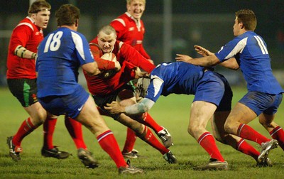 16.03.06...Wales U19 v France U19, Aberavon Wales' Ken neth Owen pressures the French defence 