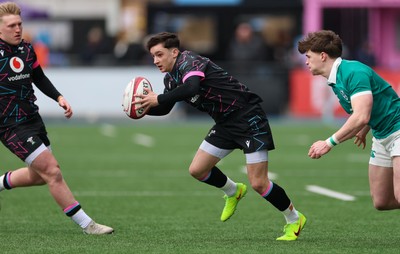 290326 - Wales U19 v Ireland U19 - Noah Morgan of Wales looks to attack