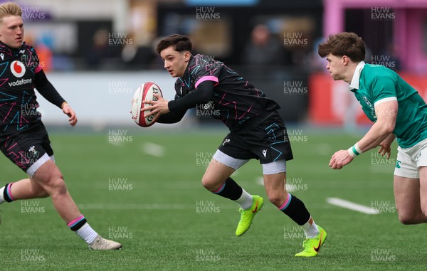 290326 - Wales U19 v Ireland U19 - Noah Morgan of Wales looks to attack