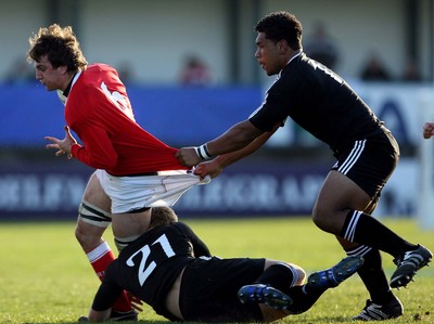U19 Rugby World Cup, Ravenhill, 5/4/2007 New Zealand vs Wales New Zealand's Luke Braid tackles Sam Warburton of Wales  