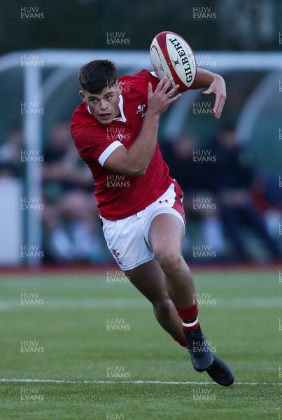 081219 - Wales U19 v Scotland U19, Age Grade International match - Ewan Rosser of Wales looks to attack