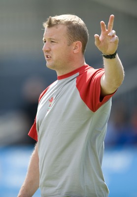 04.06.08 - Wales Under 20 Rugby Training - Wales Under 20 head coach, Patrick Horgan directs training. 