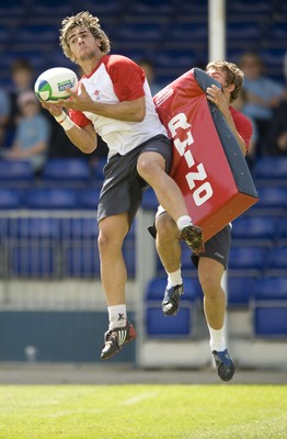 04.06.08 - Wales Under 20 Rugby Training - Gareth Owen in action during training. 