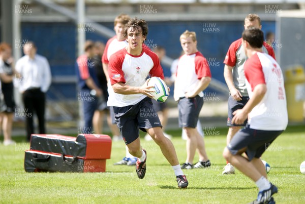 04.06.08 - Wales Under 20 Rugby Training - Luke Ford in action during training. 