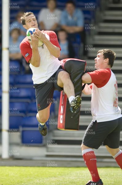 04.06.08 - Wales Under 20 Rugby Training - Daniel Evans in action during training. 