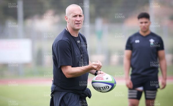 290518 - Wales U20 Runout - Richard Hodges, coach, during training runout ahead of the team's first match in the World Rugby U20 Championship against Australia