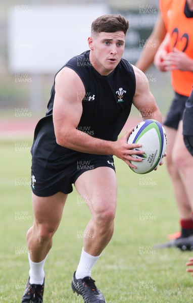 290518 - Wales U20 Runout - Dane Blacker during training runout ahead of the team's first match in the World Rugby U20 Championship against Australia