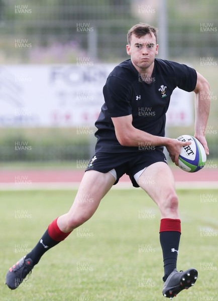 290518 - Wales U20 Runout - Cai Evans during training runout ahead of the team's first match in the World Rugby U20 Championship against Australia