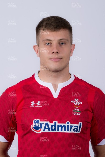 270120 - Wales U20 Squad Portraits - Ben Carter