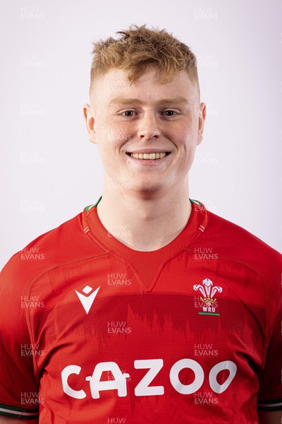 270123 - Wales U20 Squad Portraits - Oli Andew