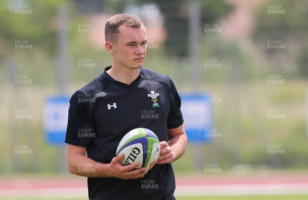 020618 - Wales U20 Training Session - Ioan Nicholas during a Wales U20 training session for their World Rugby U20 Championship 2018 Pool A match against New Zealand