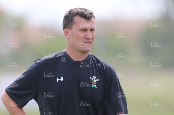 270518 - Wales U20 Squad Training session - Geraint Lewis, coach, during a training session ahead of the opening match of the World Rugby U20 Championship