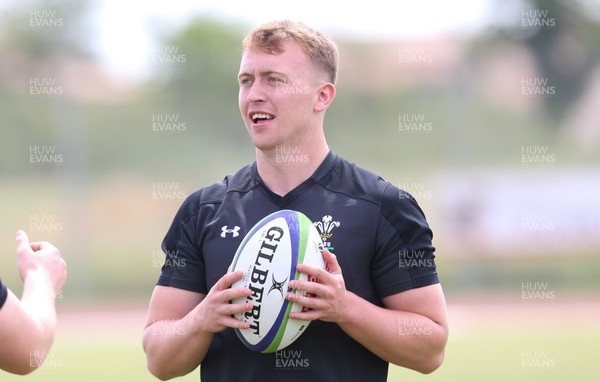 270518 - Wales U20 Squad Training session - Tommy Reffell during a training session ahead of the opening match of the World Rugby U20 Championship