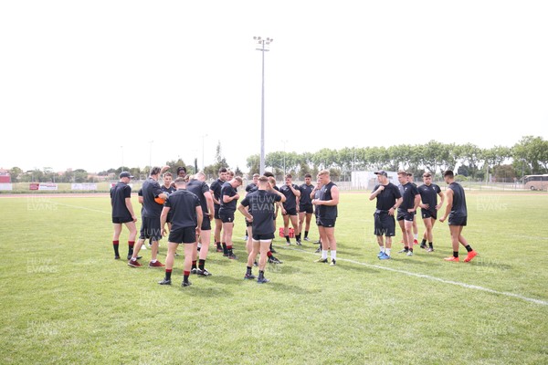 270518 - Wales U20 Squad Training session - The Wales U20 Squad during a training session ahead of the opening match of the World Rugby U20 Championship