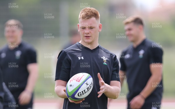 270518 - Wales U20 Squad Training session - Iestyn Harris during a training session ahead of the opening match of the World Rugby U20 Championship