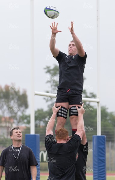 280518 - Wales U20 Squad Training session - Tommy Reffell during training session ahead of the opening match of the World Rugby U20 Championship