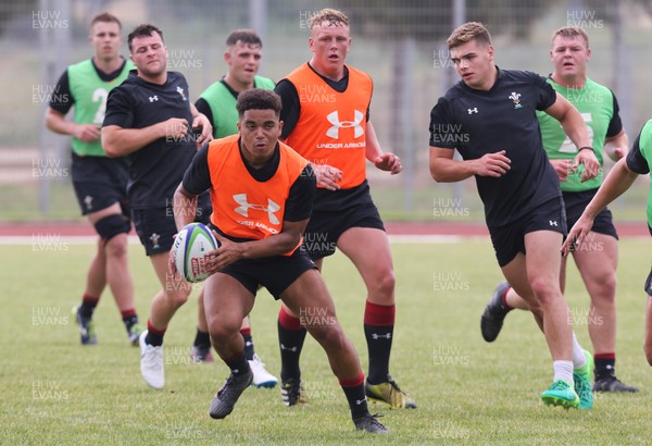 280518 - Wales U20 Squad Training session - Ben Thomas during a training session ahead of the opening match of the World Rugby U20 Championship