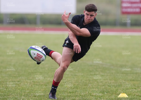 280518 - Wales U20 Squad Training session - Dane Blacker during a training session ahead of the opening match of the World Rugby U20 Championship