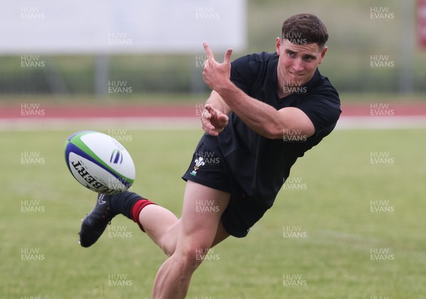280518 - Wales U20 Squad Training session - Dane Blacker during a training session ahead of the opening match of the World Rugby U20 Championship