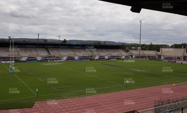 120618 -  Wales U20 v Argentina U20, World Rugby U20 Championship - A general view of Stade D'Honneur Du Parc Des Sports Et De L'Amitie, where Wales take on Argentina