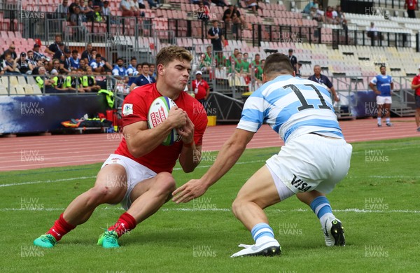 120618 -  Wales U20 v Argentina U20, World Rugby U20 Championship, 5th Place Semi Final - Corey Baldwin of Wales scores try after cross field kick from Cai Evans of Wales